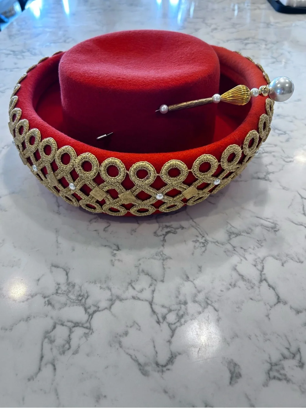 Vintage Oscar De La Renta 100% Wool Felt Orange & Gold Bumper Hat